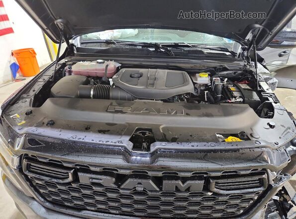 3C6SRFFP6T4151553 2026 RAM 1500 Gray Widok wnętrza z tyłu