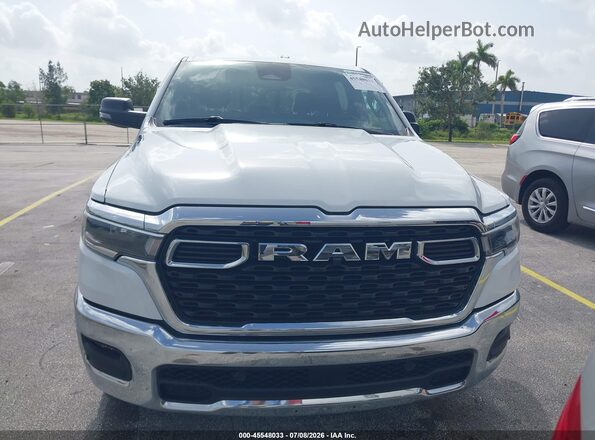 3C6SRFFP9T4159680 2026 RAM 1500 White Vista del cuadro de instrumentos
