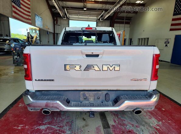 3C6SRFJP3T4167944 2026 RAM RAM White Вид ззаду