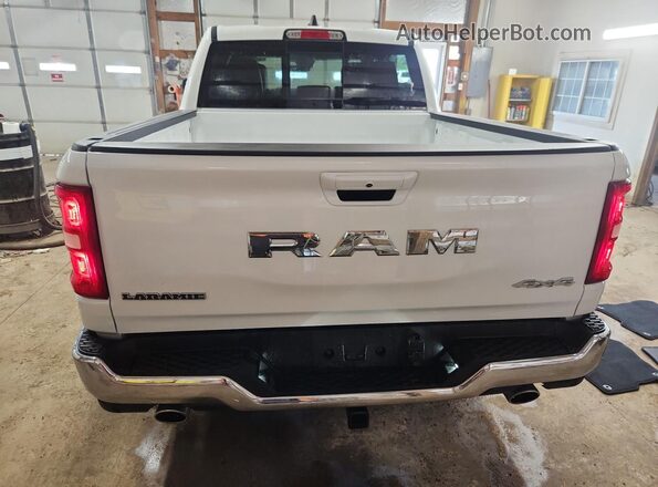 3C6SRFJP7T4168126 2026 RAM 1500 White Vista de la etiqueta del VIN