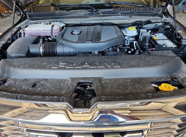 3C6SRFJP8T4169947 2026 RAM 1500 Угольный Вид задней части салона