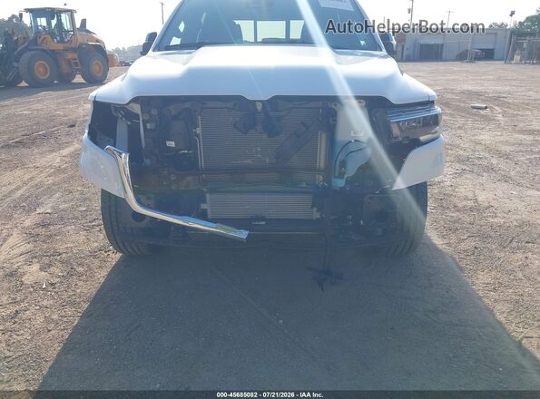 3C6SRFJP8T4203353 2026 RAM 1500 White Widok z przodu
