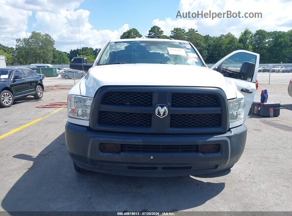 3C6TR4HT5HG703679 2017 RAM 2500 White Widok zestawu wskaźników