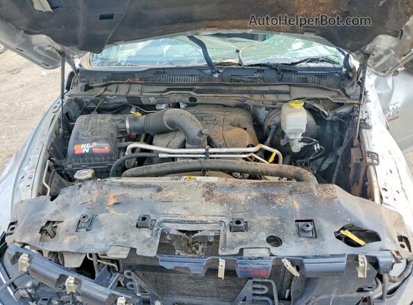 3C6TR4HT7JG245469 2018 RAM 2500 Silver Rear interior view