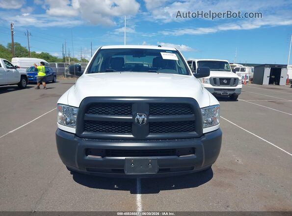 3C6TR4HT8JG322575 2018 RAM 2500 White Widok wnętrza 360 stopni