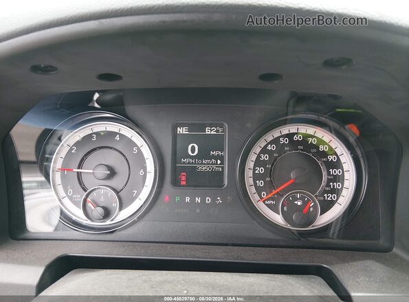3C6TR5CT3JG306684 2018 RAM 2500 Белый Вид задних сидений