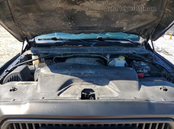 3C6TR5EJ6NG149475 2022 RAM 2500 Черный Вид задней части салона