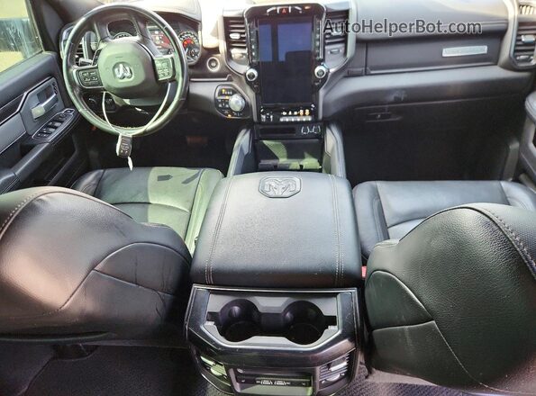 3C6TR5EJ8NG166259 2022 RAM 2500 Green Vista del salpicadero
