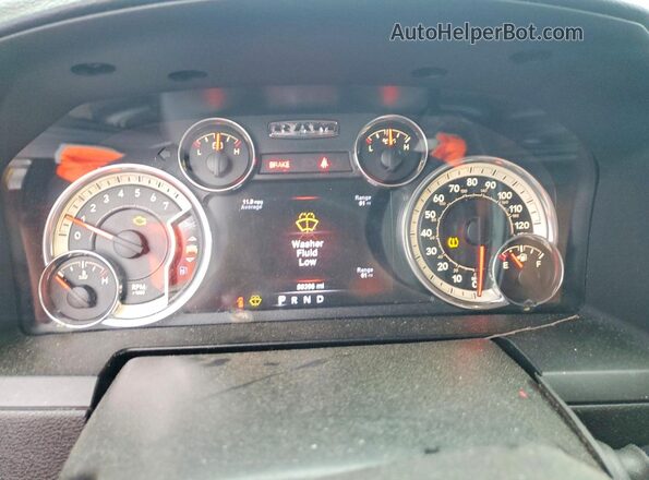 3C6TR5FJXGG179273 2016 RAM 2500 Red ხელსაწყოთა პანელის ხედი