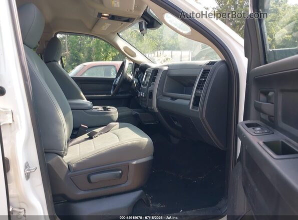3C6TR5HT0GG236823 2016 RAM 2500 Белый Вид салона спереди