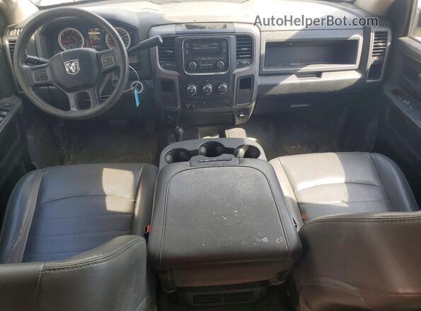 3C6TR5HT1JG409272 2018 RAM 2500 White Вид панелі приладів