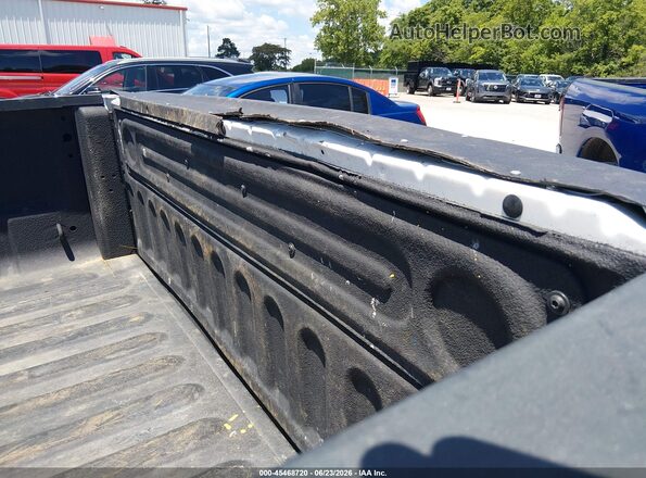 3C6TR5HT3JG295274 2018 RAM 2500 White ხელსაწყოთა პანელის ხედი