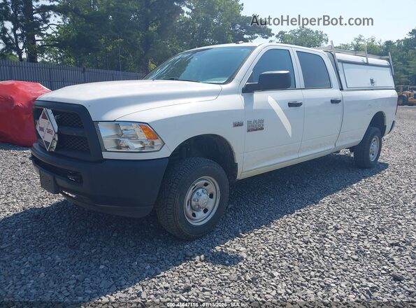 3C6TR5HT7JG363642 2018 RAM 2500 White Vista tres cuartos delantera izquierda