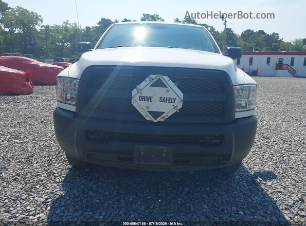 3C6TR5HT7JG363642 2018 RAM 2500 White Vista del cuadro de instrumentos