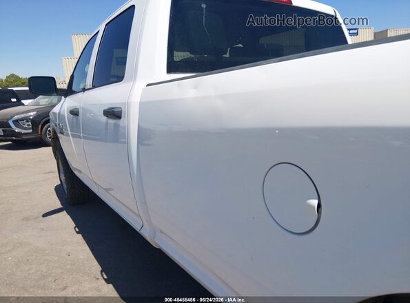 3C6TR5HT9JG295263 2018 RAM 2500 White Vista interior trasera