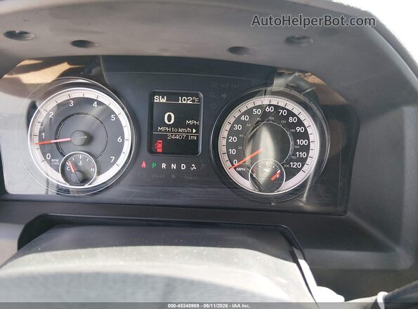 3C6TR5HT9JG300719 2018 RAM 2500 White უკანა სავარძლების ხედი