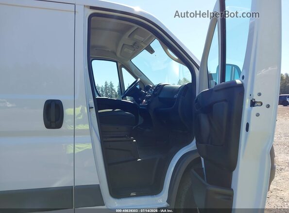 3C6TRVAG7JE153244 2018 RAM PROMASTER 1500 White Vista interior delantera