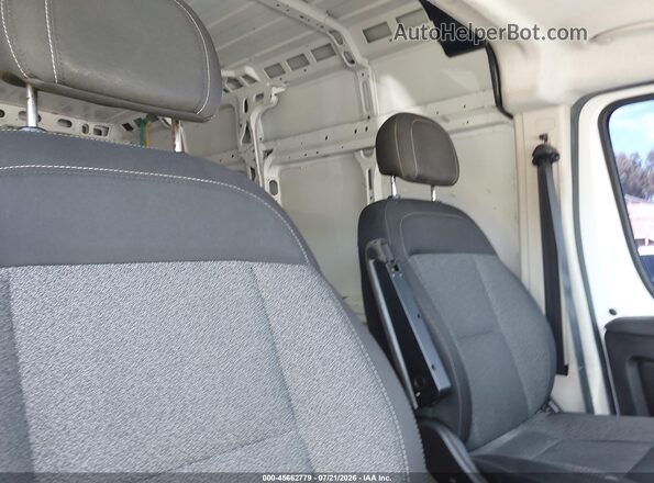 3C6TRVBG1LE102436 2020 RAM PROMASTER 1500 White VIN կոդի պիտակի տեսք