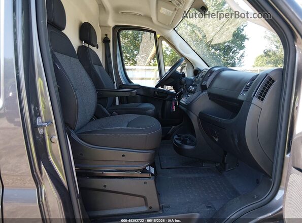3C6TRVCG6JE151482 2018 RAM PROMASTER 2500 Gray Vista interior delantera