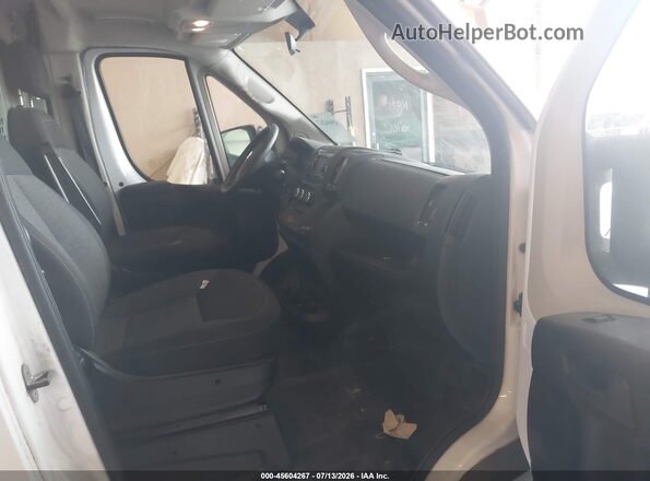 3C6TRVDG5JE107357 2018 RAM PROMASTER 2500 Белый Вид салона спереди