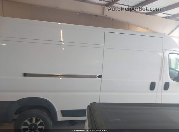 3C6TRVDG5JE107357 2018 RAM PROMASTER 2500 Белый Вид задней части салона