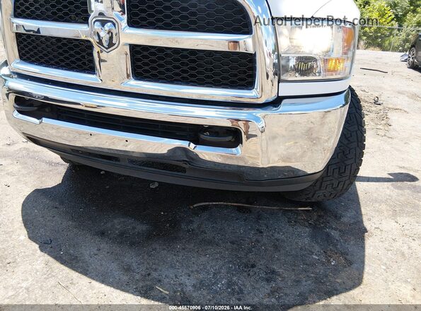 3C6UR5CJ2HG509319 2017 RAM 2500 White Vista frontal