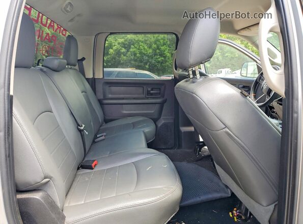 3C6UR5CJ3GG108764 2016 RAM 2500 Silver Vista de los asientos traseros