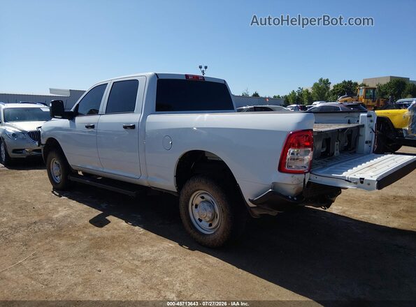 3C6UR5CJ5RG282466 2024 RAM 2500 White Widok wnętrza 360 stopni