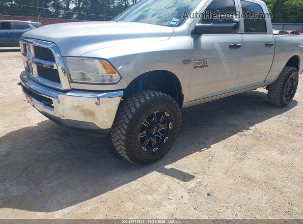 3C6UR5CJ6GG124697 2016 RAM 2500 Silver Vista tres cuartos delantera izquierda