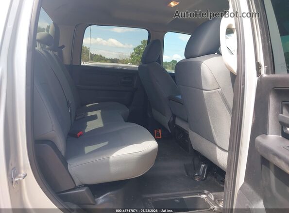 3C6UR5CJ6GG124697 2016 RAM 2500 Silver Vista de la etiqueta del VIN