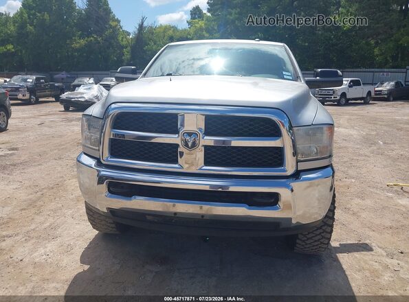 3C6UR5CJ6GG124697 2016 RAM 2500 Silver Vista del cuadro de instrumentos
