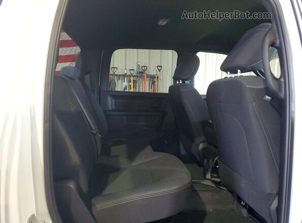 3C6UR5CJ9RG102826 2024 RAM 2500 White Вид задніх сидінь