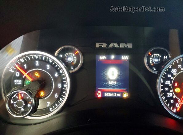 3C6UR5CJ9RG102826 2024 RAM 2500 White Вид щитка приладів