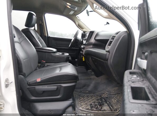 3C6UR5CL0KG518321 2019 RAM 2500 White Vista interior delantera