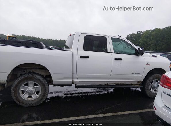 3C6UR5CL0KG518321 2019 RAM 2500 White Vista interior trasera