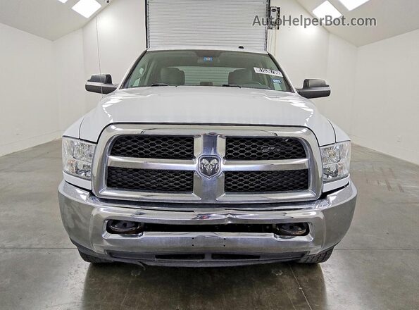 3C6UR5CL1JG417447 2018 RAM 2500 White წინა ხედი