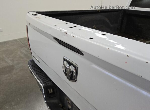 3C6UR5CL1JG417447 2018 RAM 2500 White 