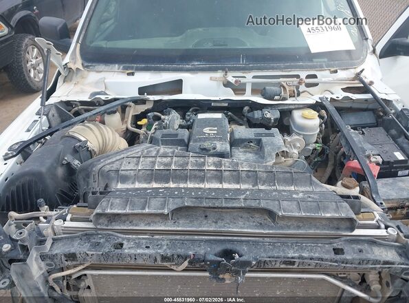 3C6UR5CL1NG359135 2022 RAM 2500 Белый Вид сзади