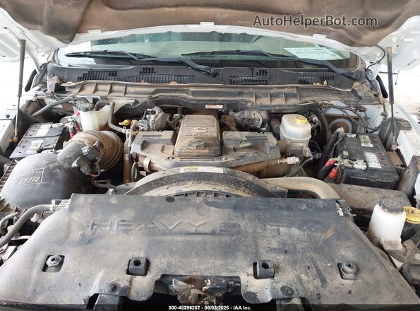 3C6UR5CL2HG678404 2017 RAM 2500 White Հետևի տեսք