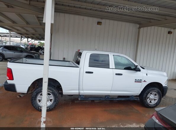 3C6UR5CL2HG678404 2017 RAM 2500 White Սալոնի հետևի տեսք