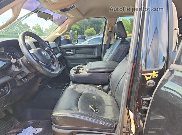 3C6UR5CL2KG706970 2019 RAM 2500 Black Engine compartment view