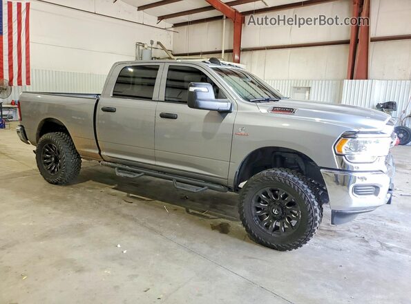 3C6UR5CL2RG408252 2024 RAM 2500 Gray Delantero derecho