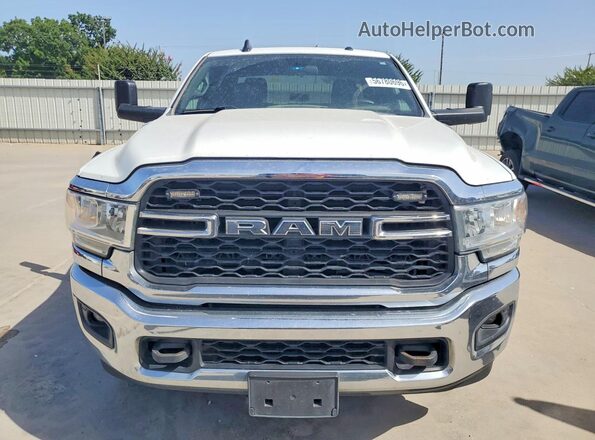 3C6UR5CL3NG438242 2022 RAM 2500 White Widok z przodu