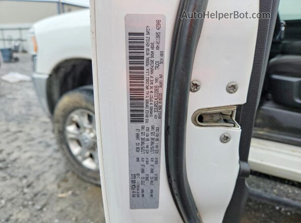 3C6UR5CL4LG123835 2020 RAM 2500 White ძრავის განყოფილების ხედი