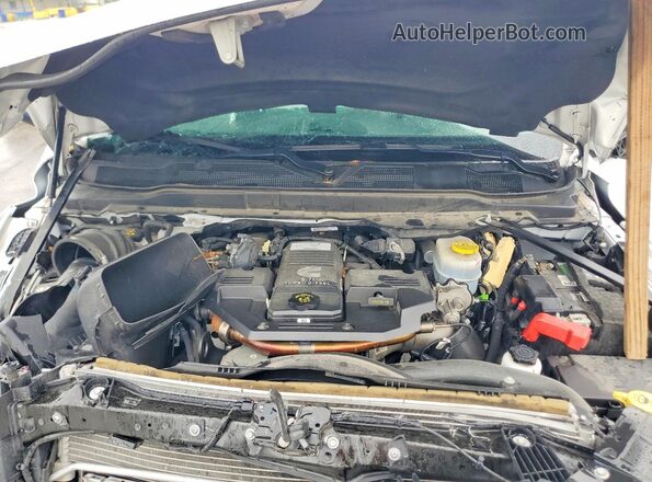 3C6UR5CL4MG629778 2021 RAM 2500 White Rear interior view