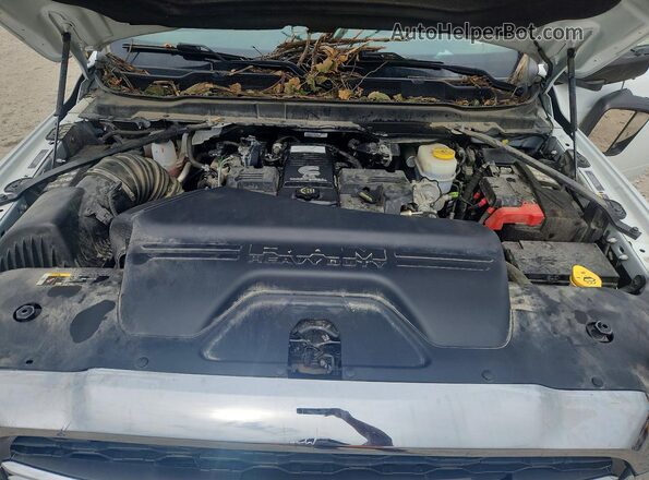3C6UR5CL4RG236855 2024 RAM 2500 White Սալոնի հետևի տեսք