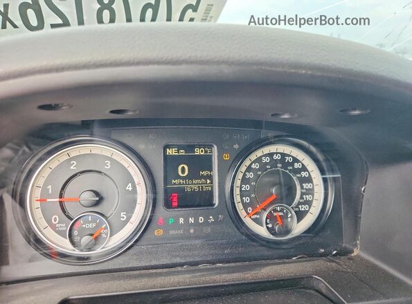 3C6UR5CL6JG153996 2018 RAM 2500 White Instrument cluster view