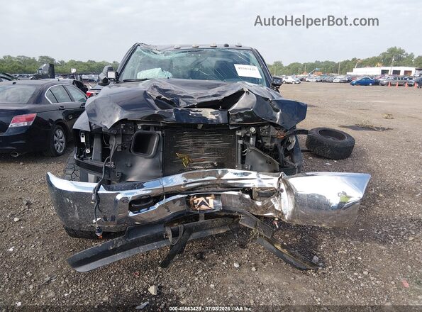 3C6UR5CL6JG328649 2018 RAM 2500 Black Rear interior view