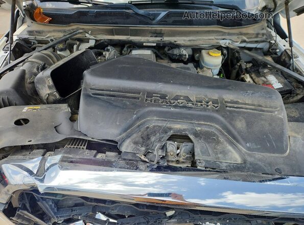 3C6UR5CL6LG197340 2020 RAM 2500 White Rear interior view
