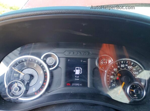 3C6UR5CL9NG143372 2022 RAM 2500 Red Widok zestawu wskaźników